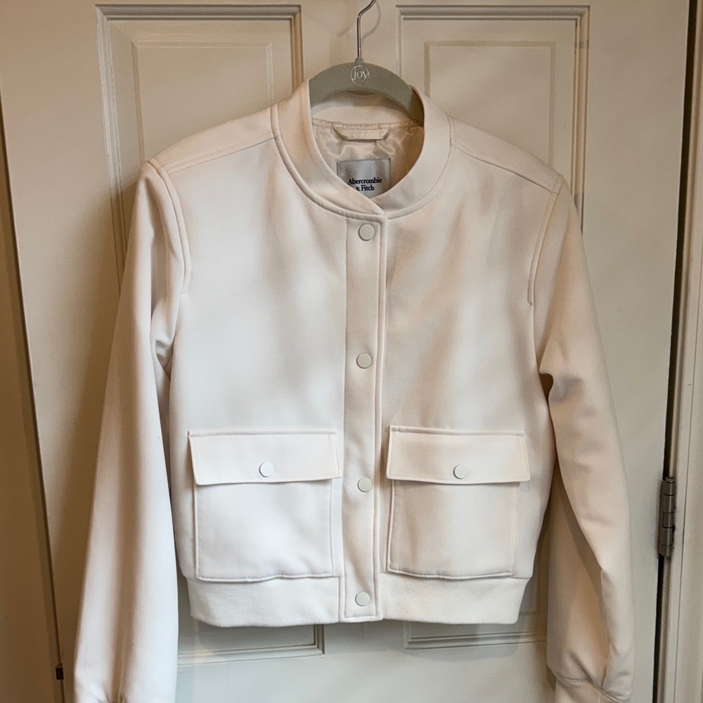 Abercrombie & Fitch Women's Off-White Bomber Jacket